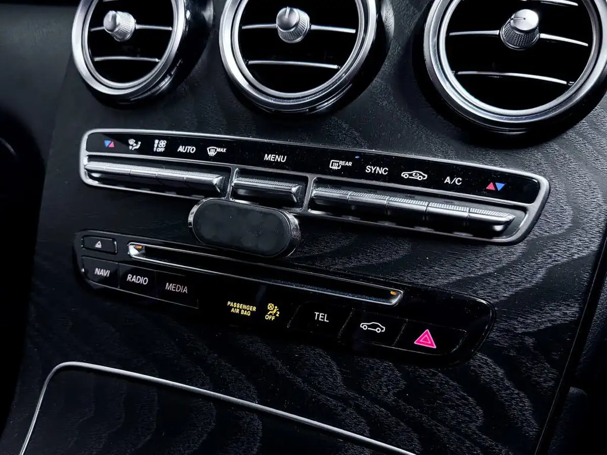2018-mercedes-benz-glc-class-30-glc-amg-43-premium-plusss-coupe-4d-big-26