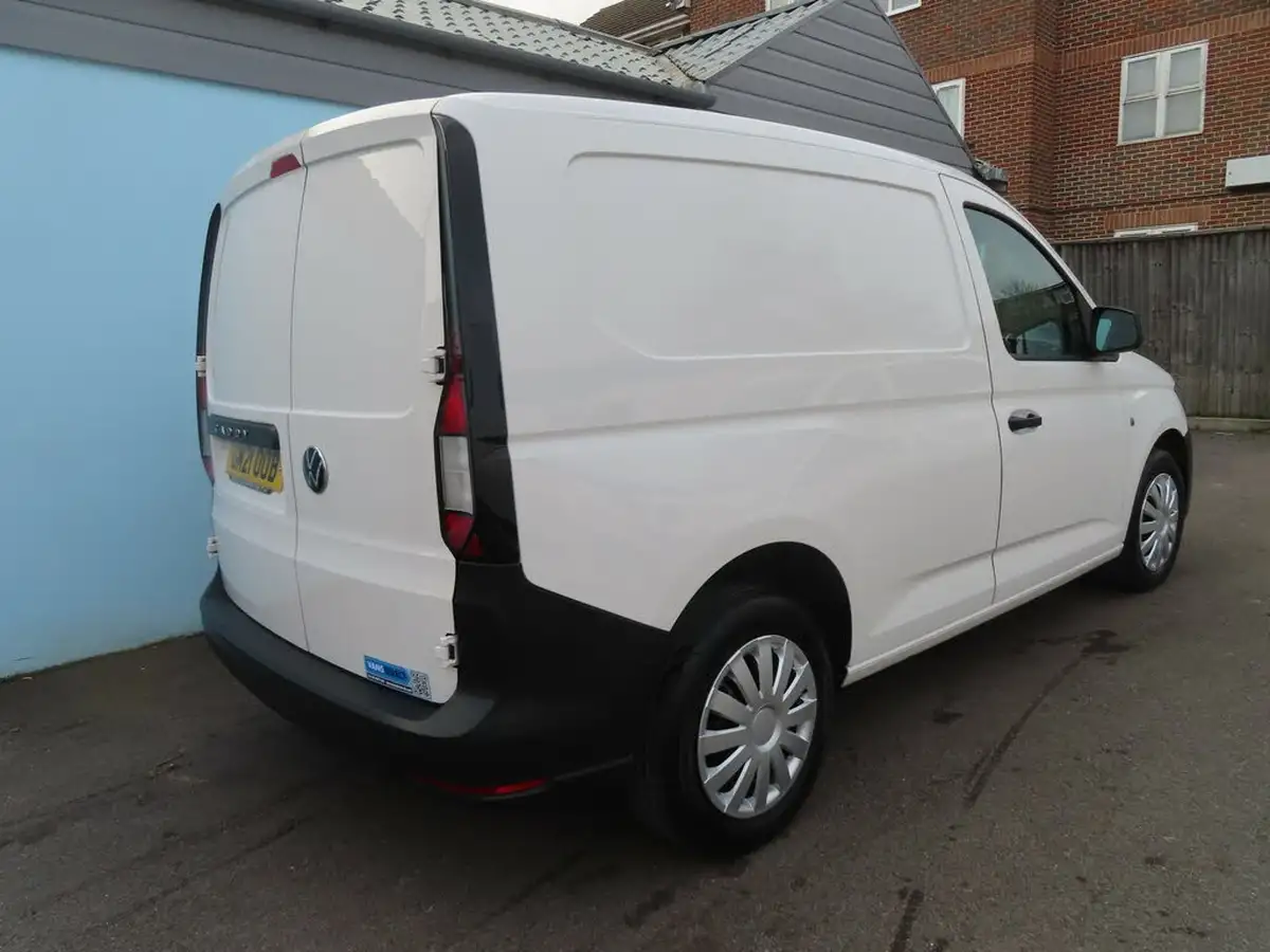 2021-volkswagen-caddy-20tdi-c20-cargo-commerce-102pseu6d-big-3