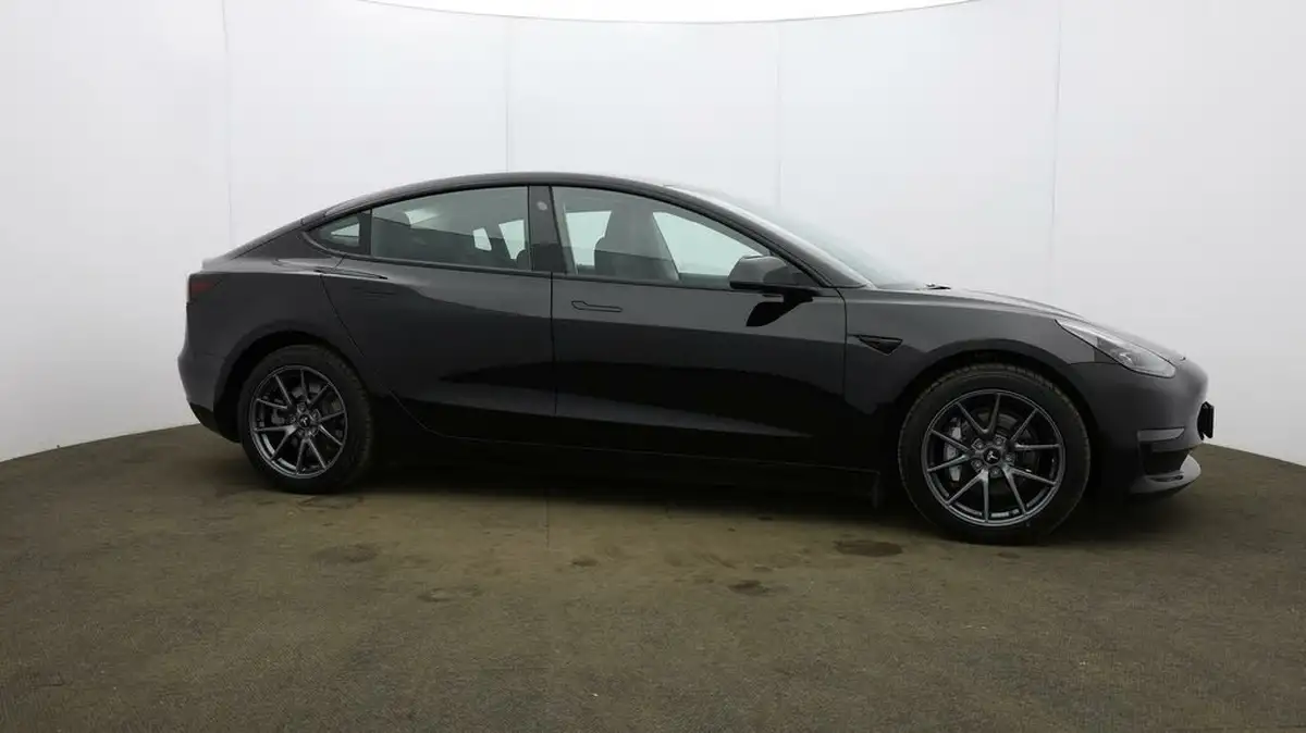 2021-tesla-model-3-e-long-range-awd-big-44