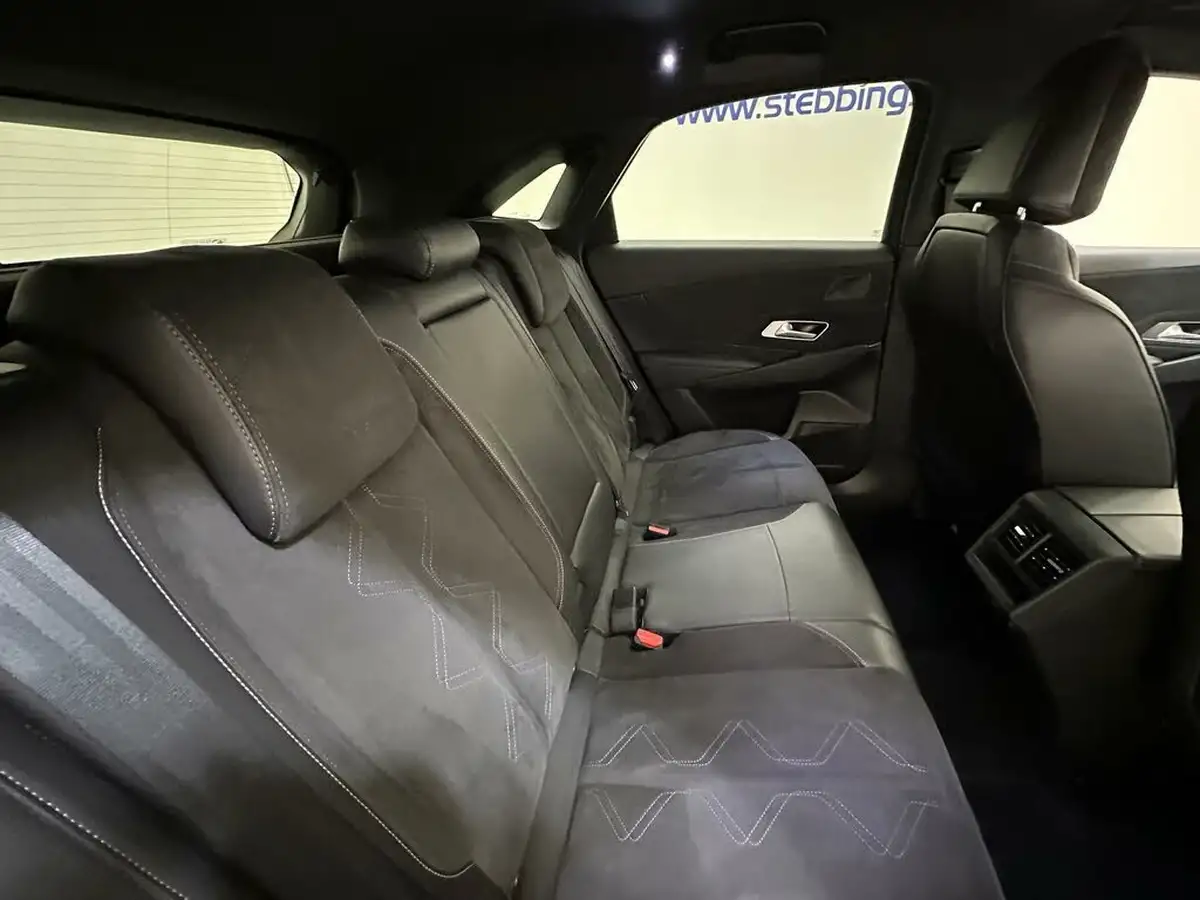 2018-ds-ds-7-crossback-16-puretech-performance-line-225ps-big-17