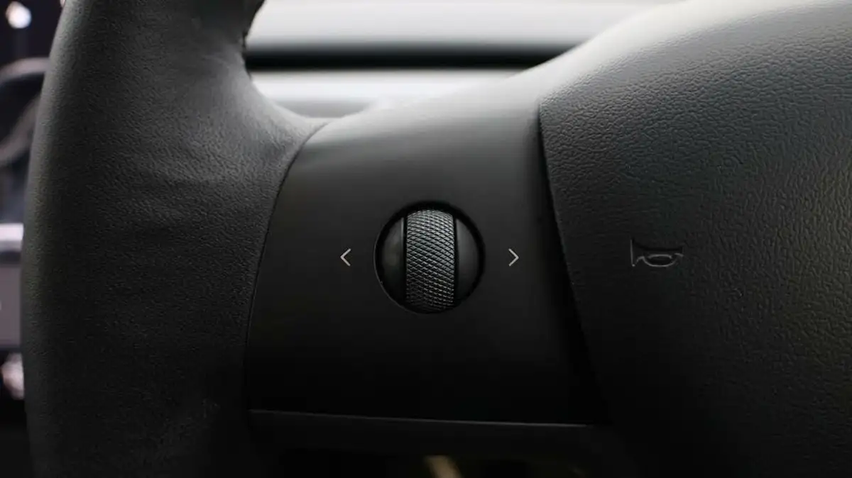2021-tesla-model-3-e-long-range-awd-big-22