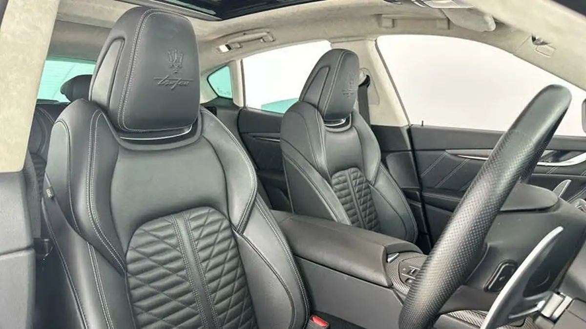 2022-maserati-levante-38-trofeo-big-10