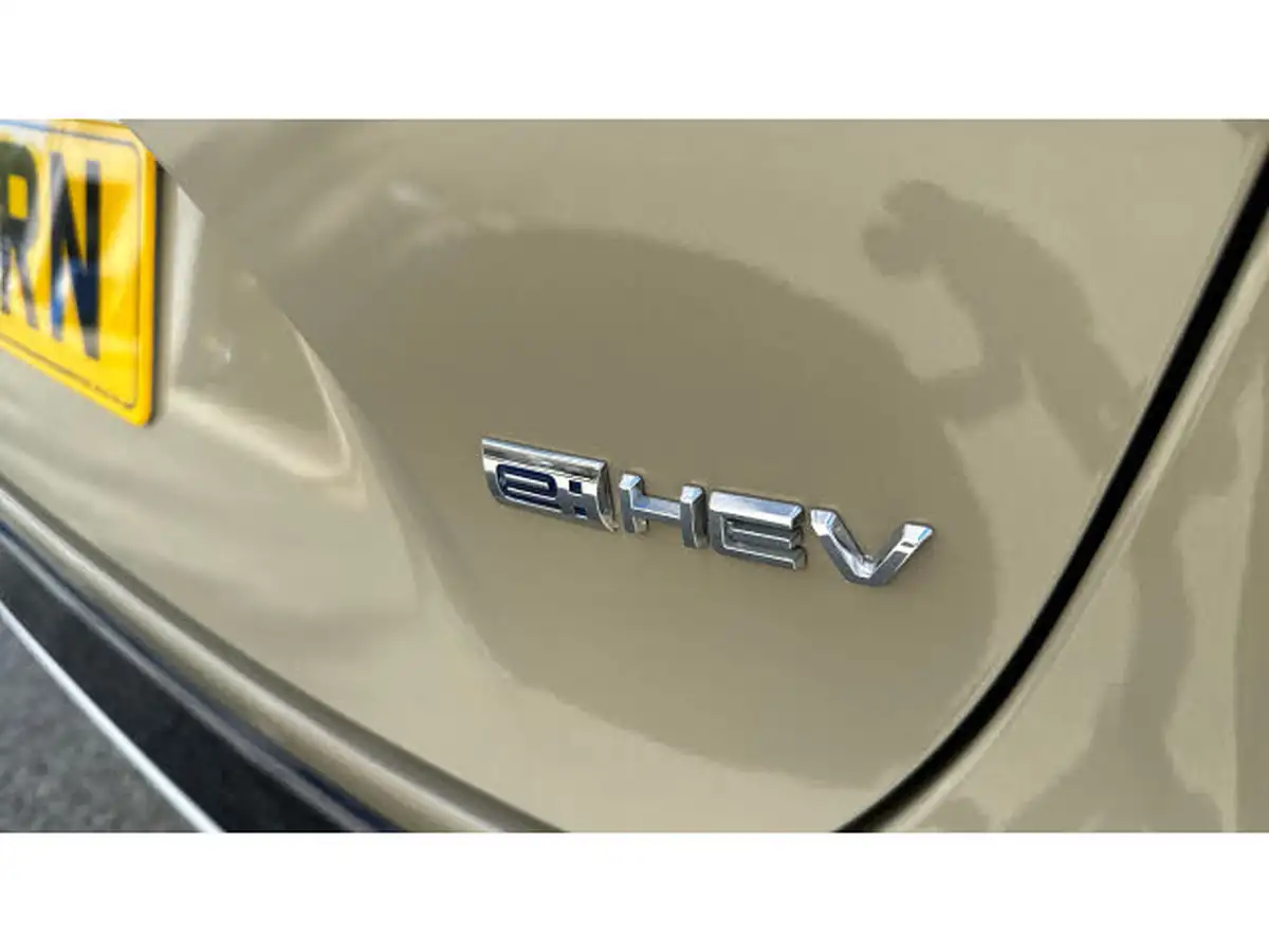 2022-honda-hr-v-15-i-mmd-advance-big-13