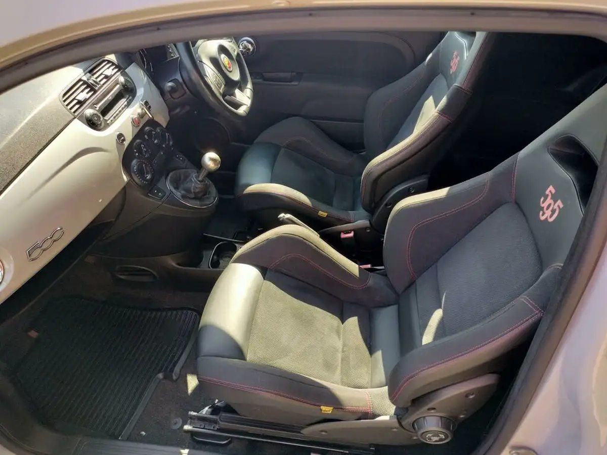 2015-fiat-500-14-abarth-t-jet-big-38