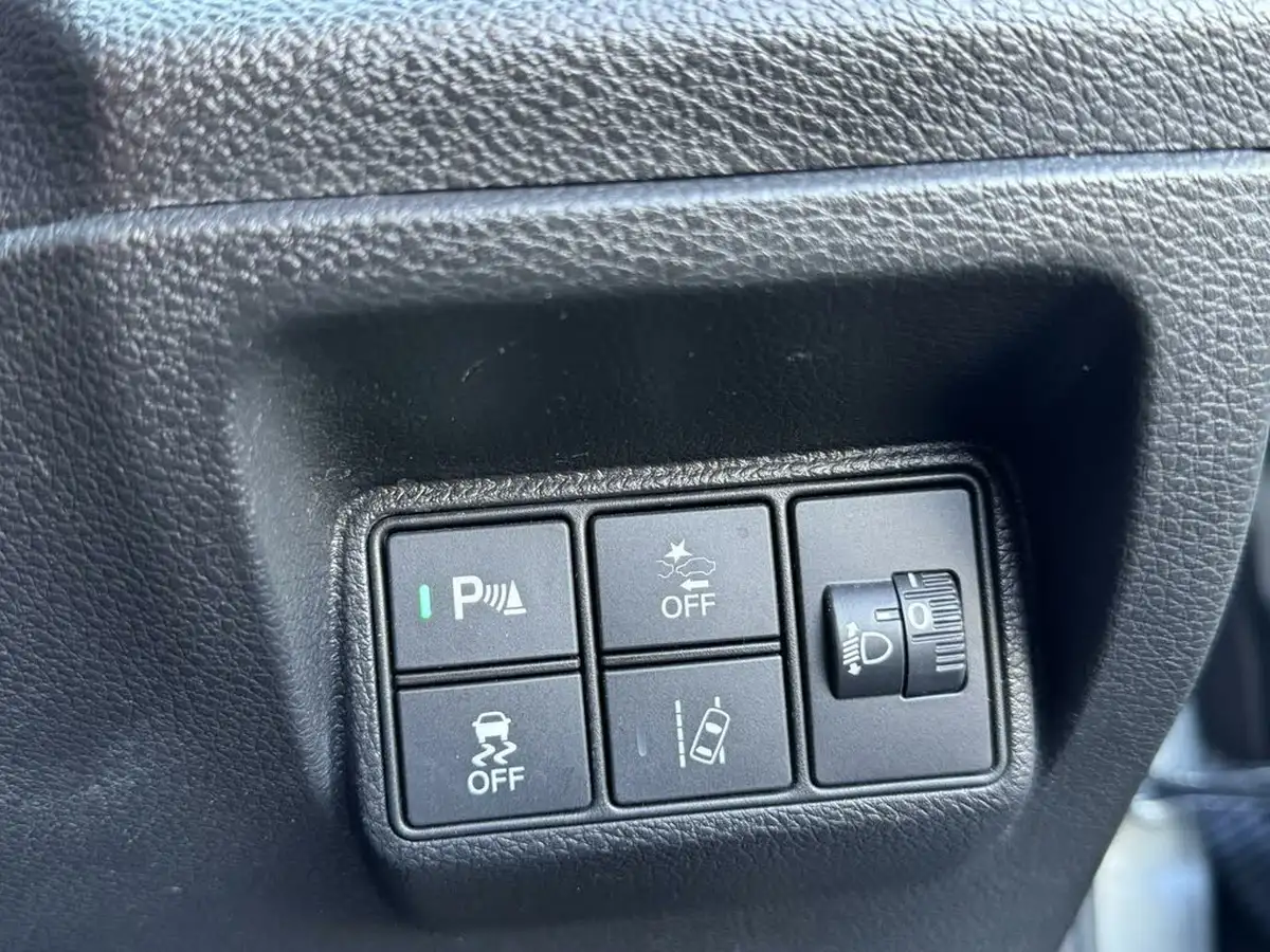 2019-honda-civic-10-vtec-turbo-se-hatchback-5d-big-35