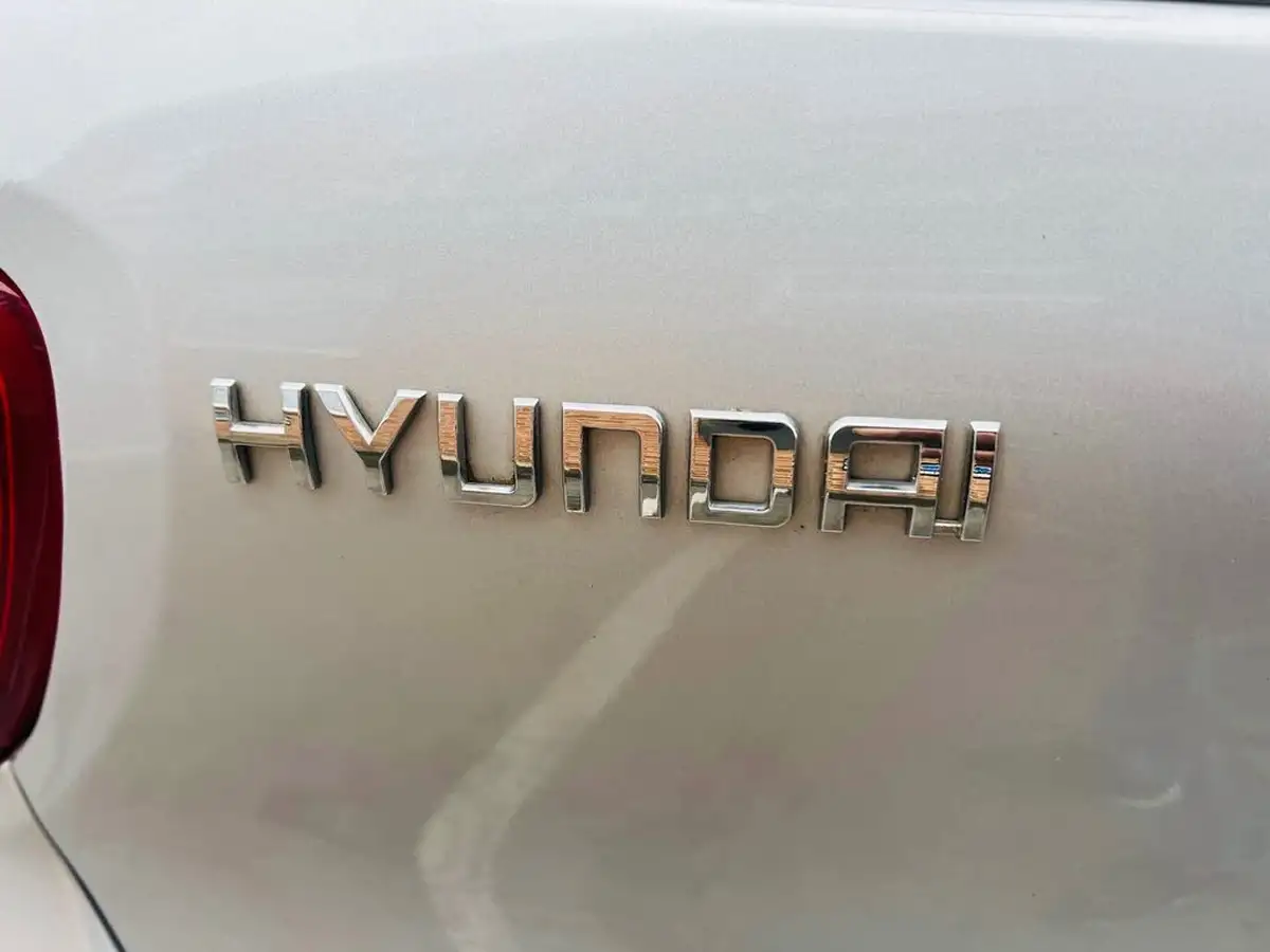 2015-hyundai-i10-10-se-big-40