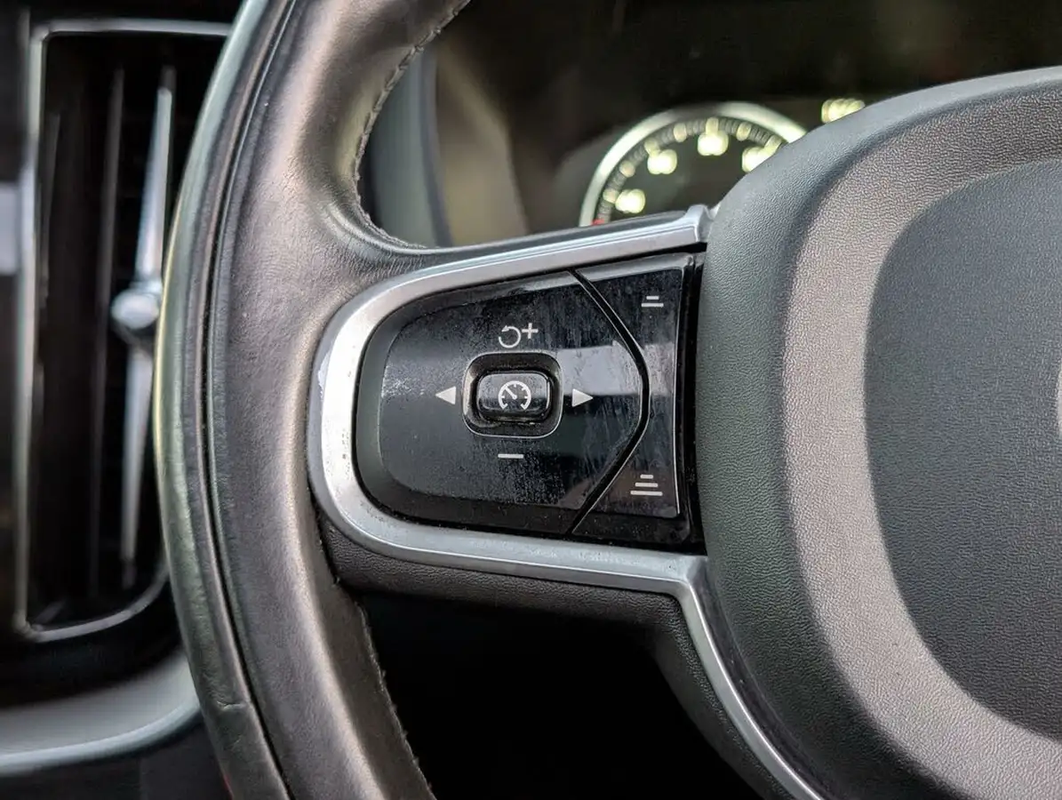 2017-volvo-xc60-20td-d5-inscription-pro-powerpulse-big-44