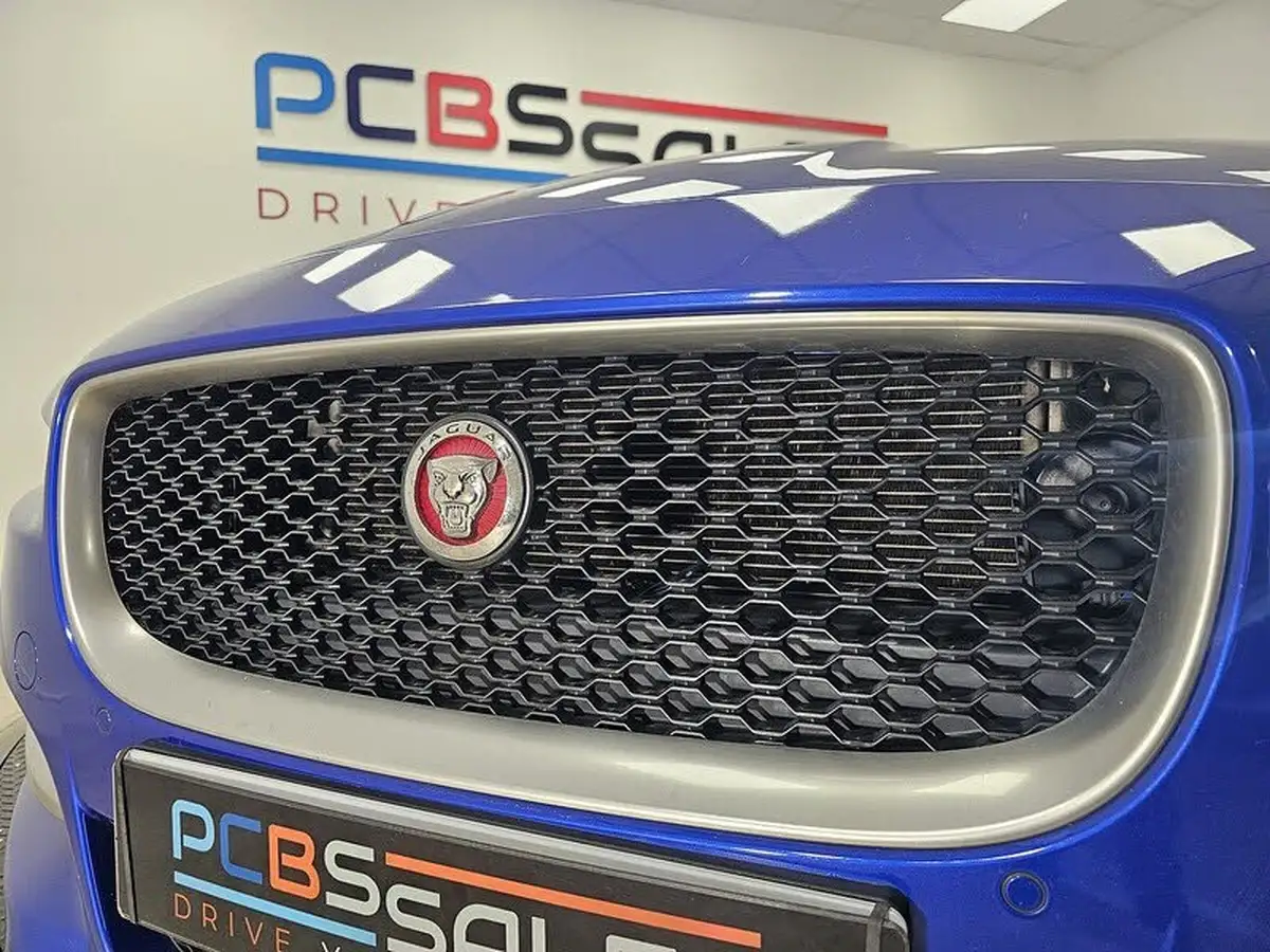 2019-jaguar-xe-20i-r-sport-200ps-big-33