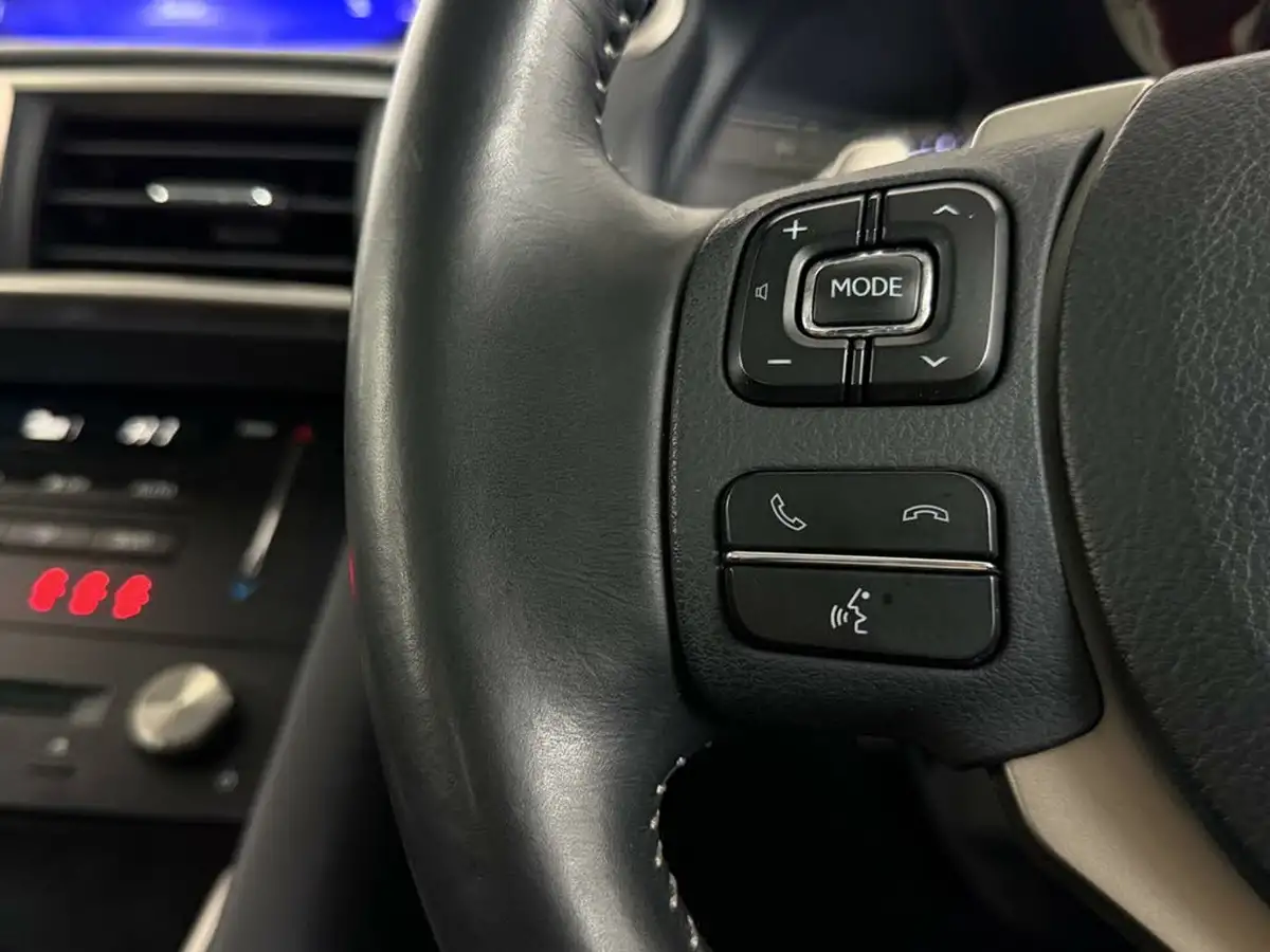 2018-lexus-is-300h-25-advance-lexus-navigation-big-20