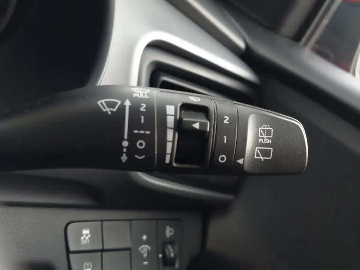 2018-kia-stonic-10-t-gdi-2-big-18