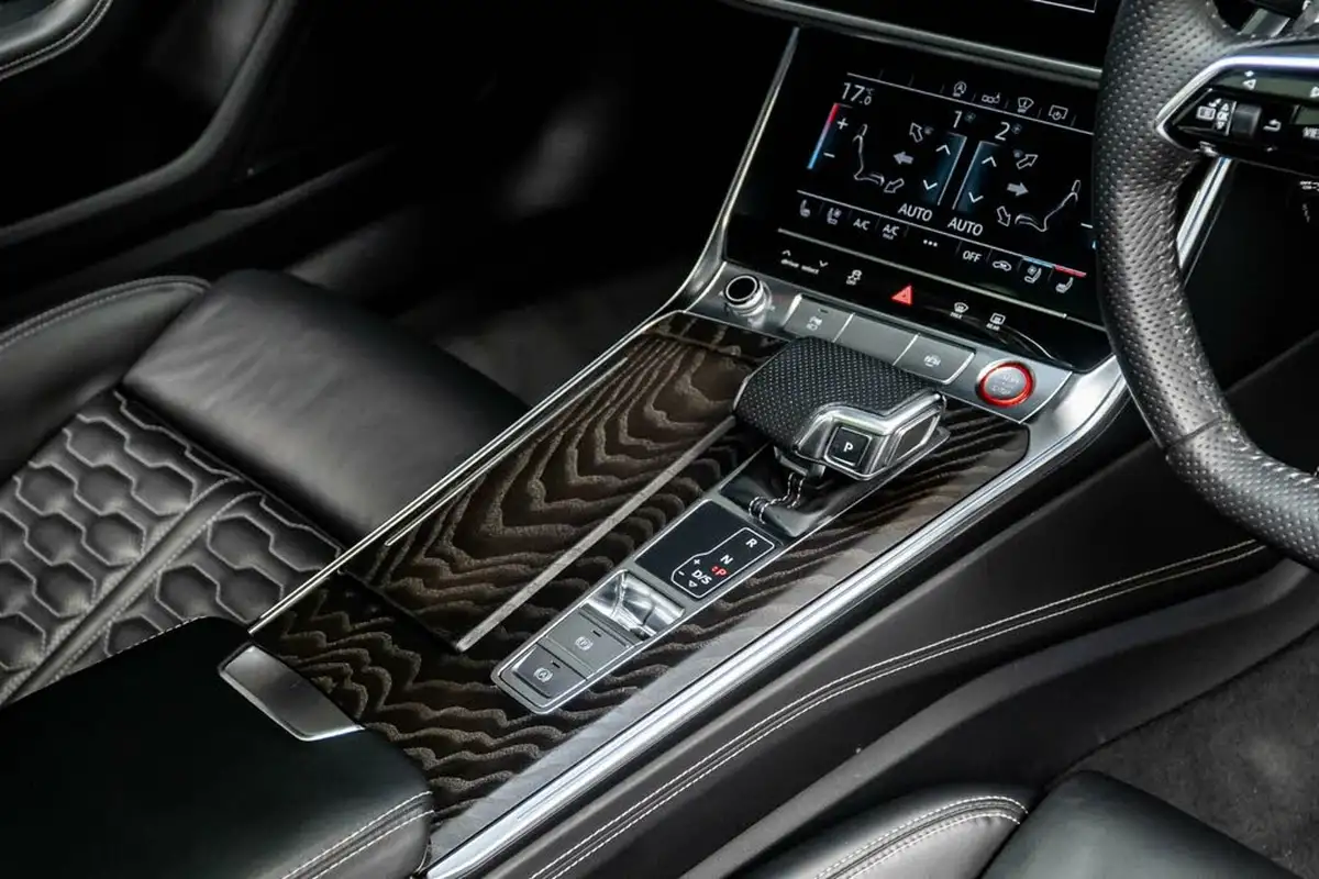 2020-audi-rs6-avant-40-tfsi-vorsprung-big-33