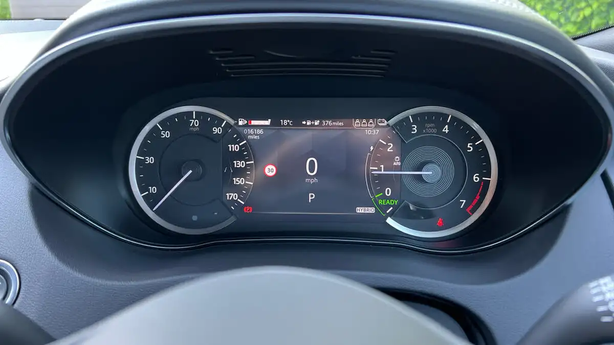 2023-jaguar-e-pace-15-p300e-r-dynamic-s-big-15