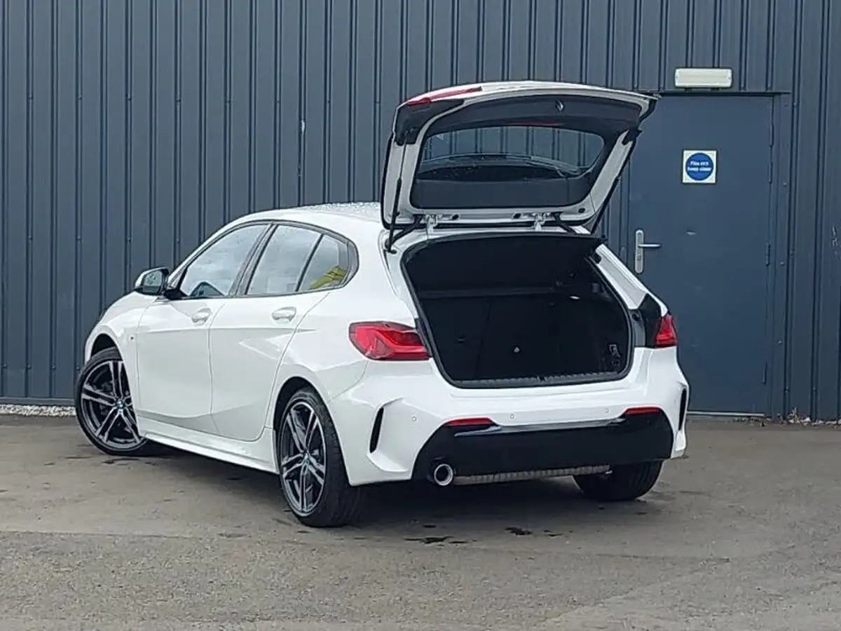 2023-bmw-1-series-15-118i-m-sport-lcp-dct-big-11