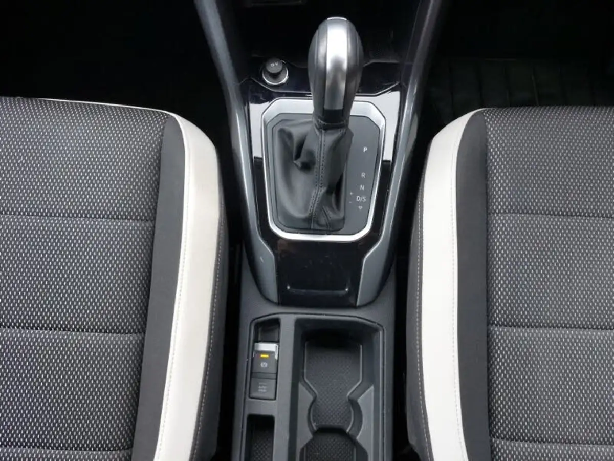 2021-volkswagen-t-roc-15-tsi-sel-dsg-big-15