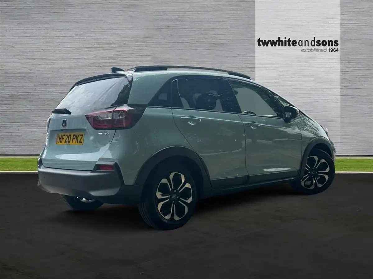 2020-honda-jazz-15-i-mmd-crosstar-ex-big-6