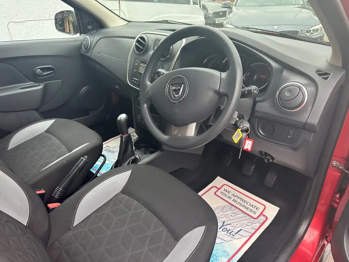 2013-dacia-sandero-stepway-09-ambiance-big-13