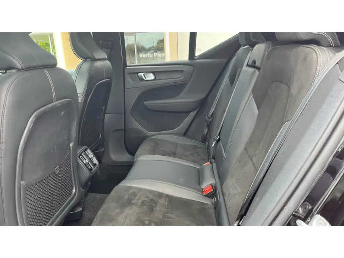 2020-volvo-xc40-20-b4-r-design-pro-big-9