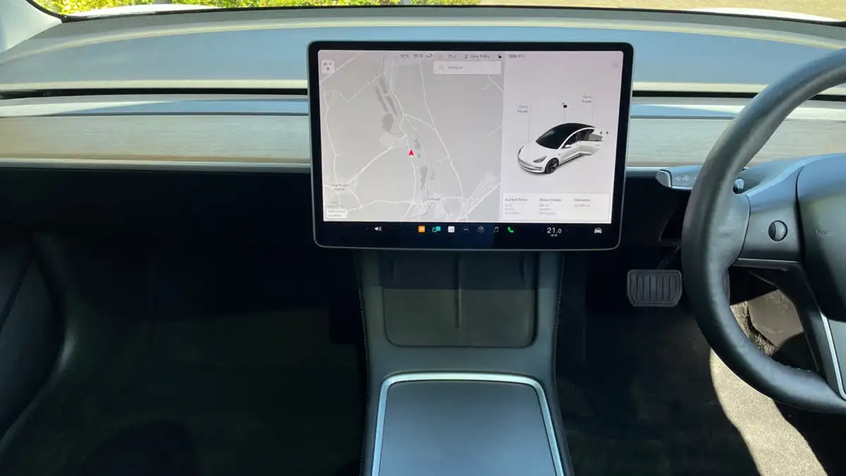 2021-tesla-model-3-e-long-range-4x4-big-11