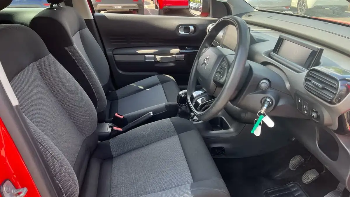 2016-citroen-c4-cactus-12-puretech-touch-big-10