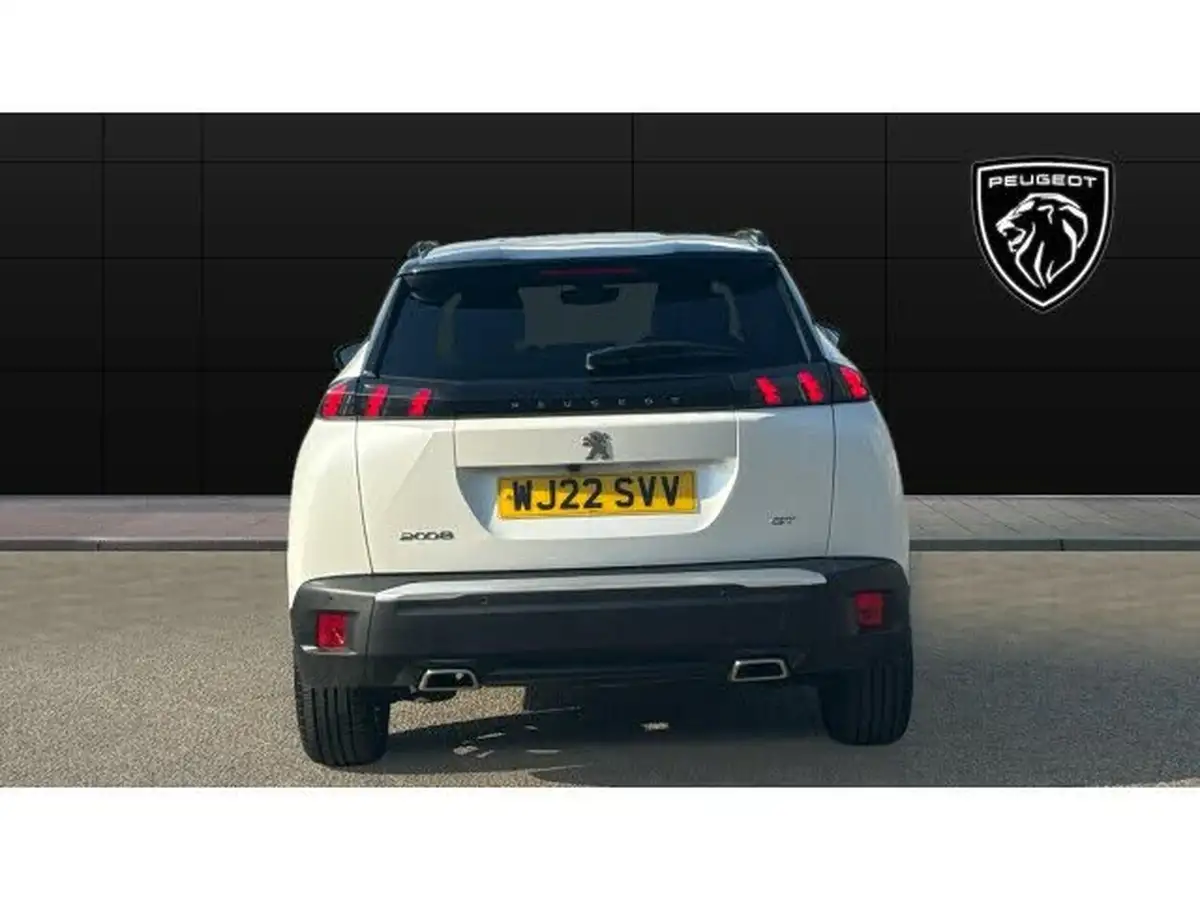 2022-peugeot-2008-suv-12-puretech-gt-big-5