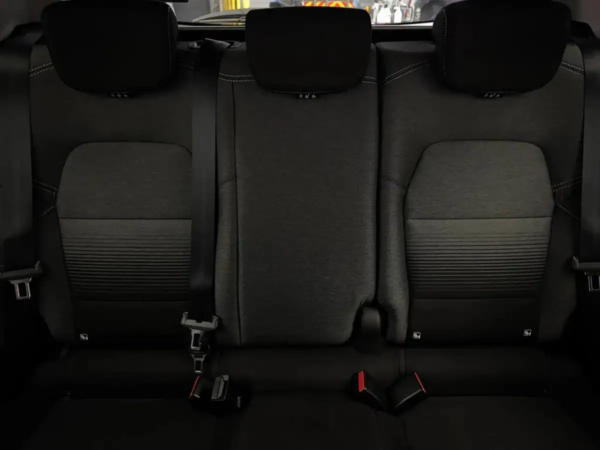 2021-renault-captur-13-tce-iconic-140ps-big-16