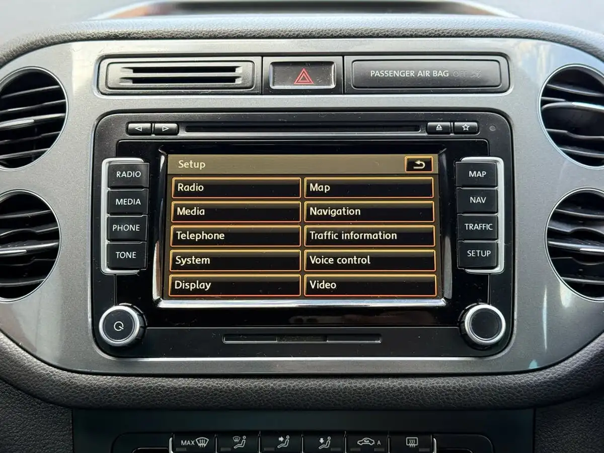 2015-volkswagen-tiguan-20tdi-r-line-140ps-4motion-r-line-bmt-ss-dsg-big-34