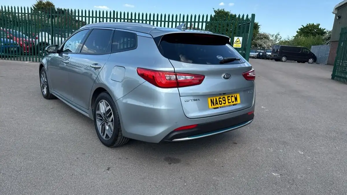 2020-kia-optima-20-gdi-phev-big-29