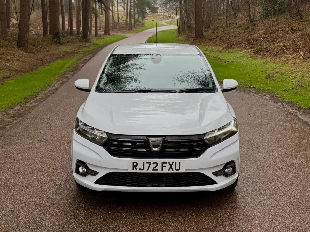 2022-dacia-sandero-10-tce-comfort-90bhp-big-3