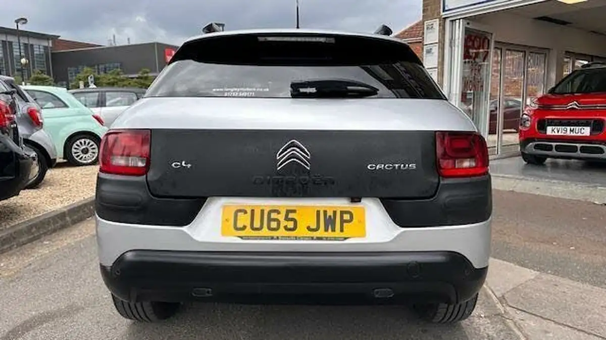 2016-citroen-c4-cactus-12-puretech-flair-82ps-ss-etg-big-7
