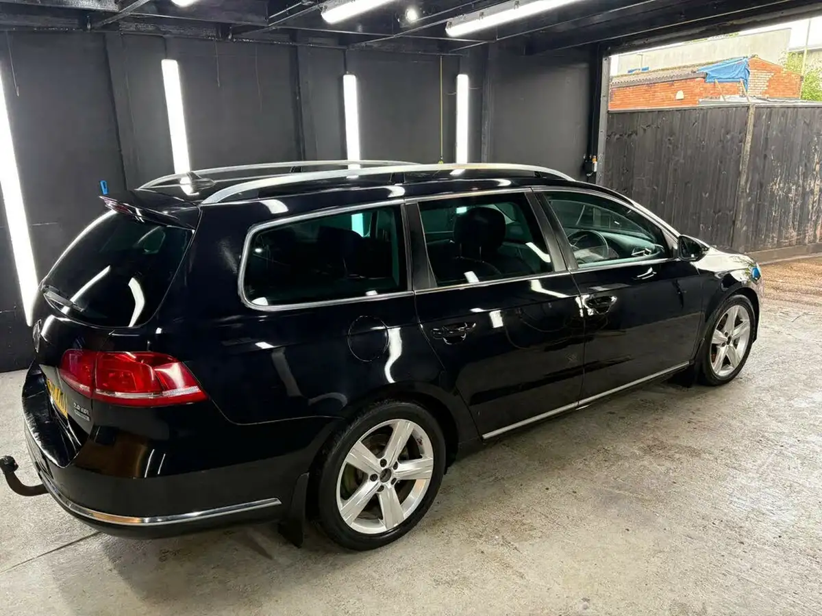 2011-volkswagen-passat-20td-sport-170ps-saloon-4d-big-3
