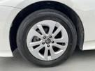 2017-toyota-prius-small-42