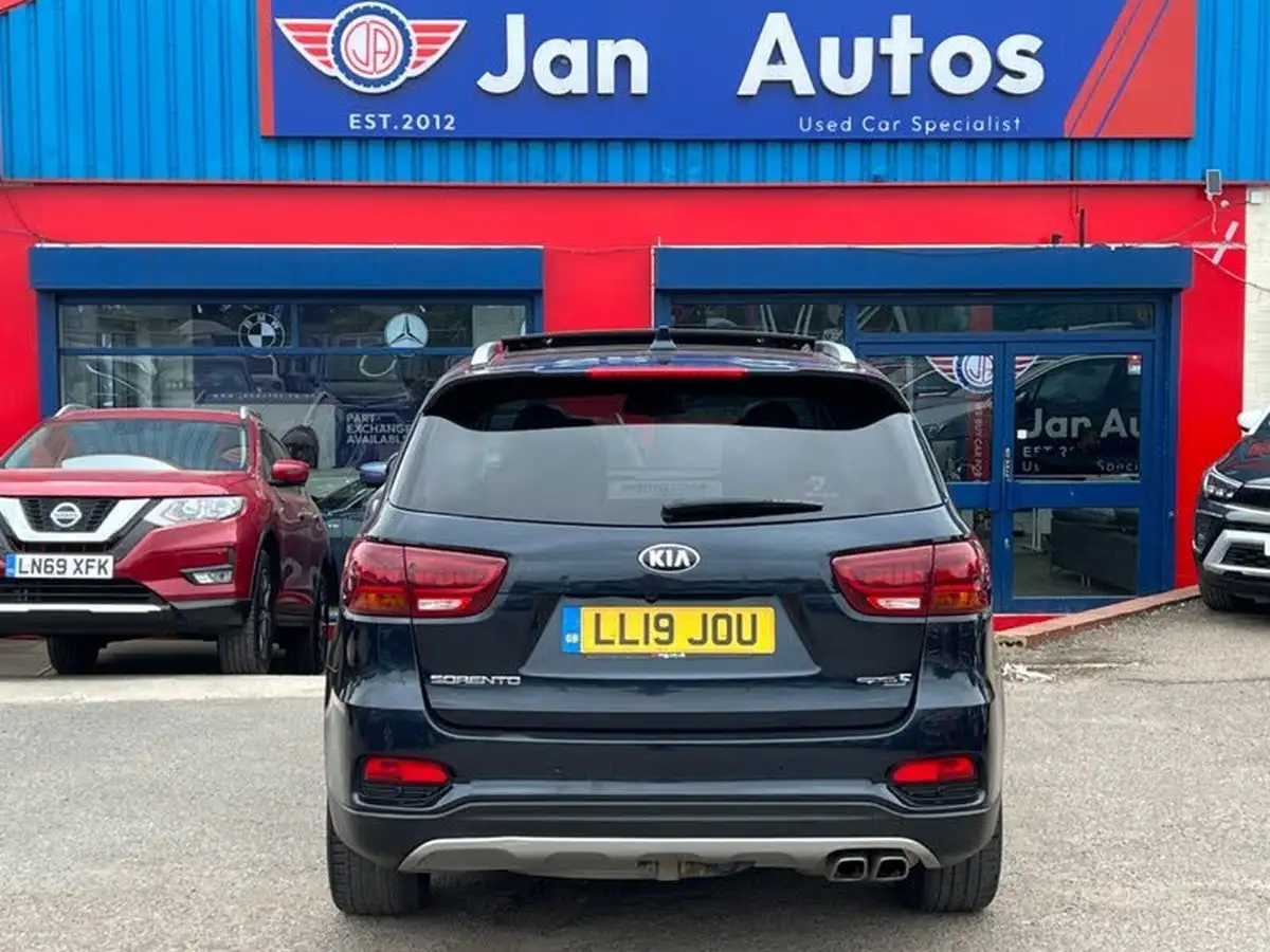2019-kia-sorento-22-crdi-gt-line-s-big-4
