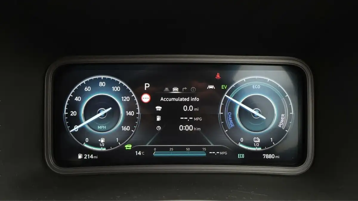 2023-hyundai-kona-16-gdi-ultimate-big-10