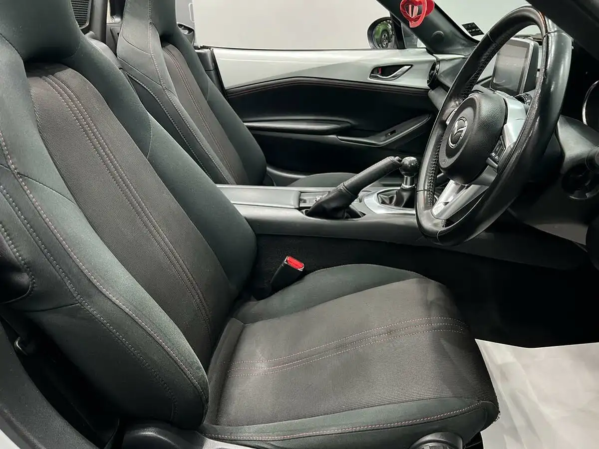 2015-mazda-mx-5-15-se-l-nav-big-27