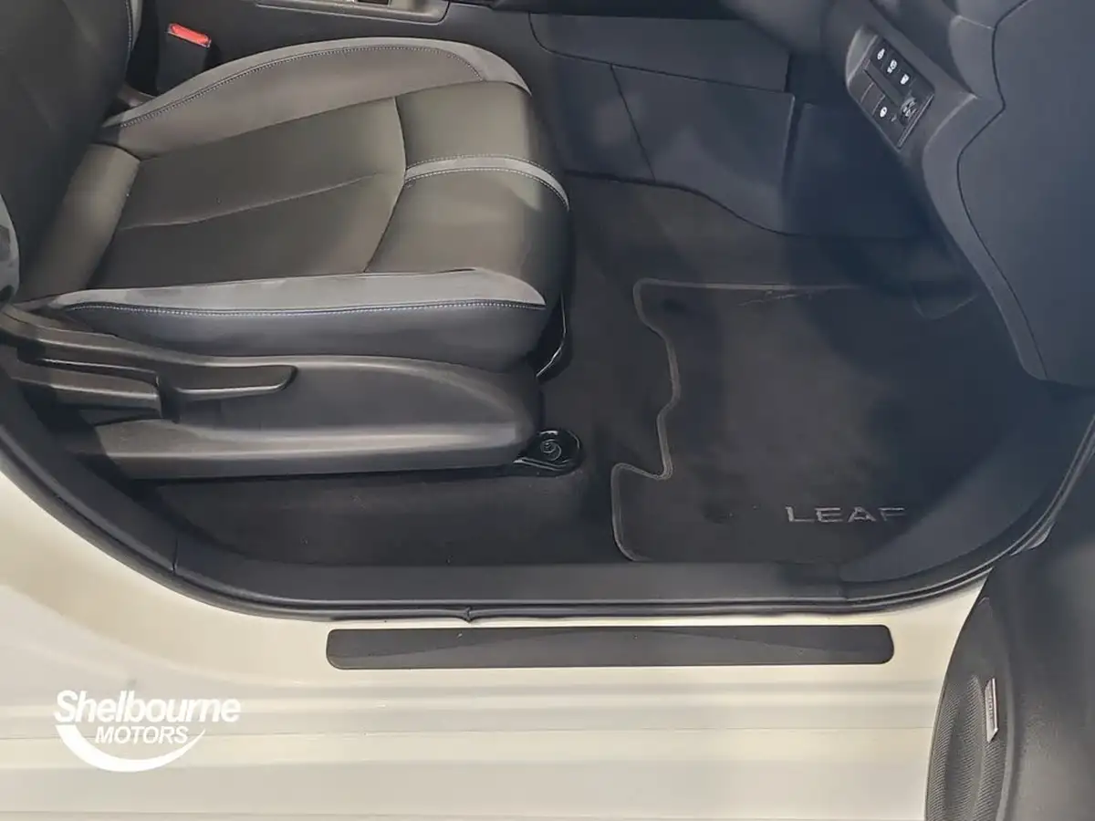 2023-nissan-leaf-e-tekna-39kwh-big-7