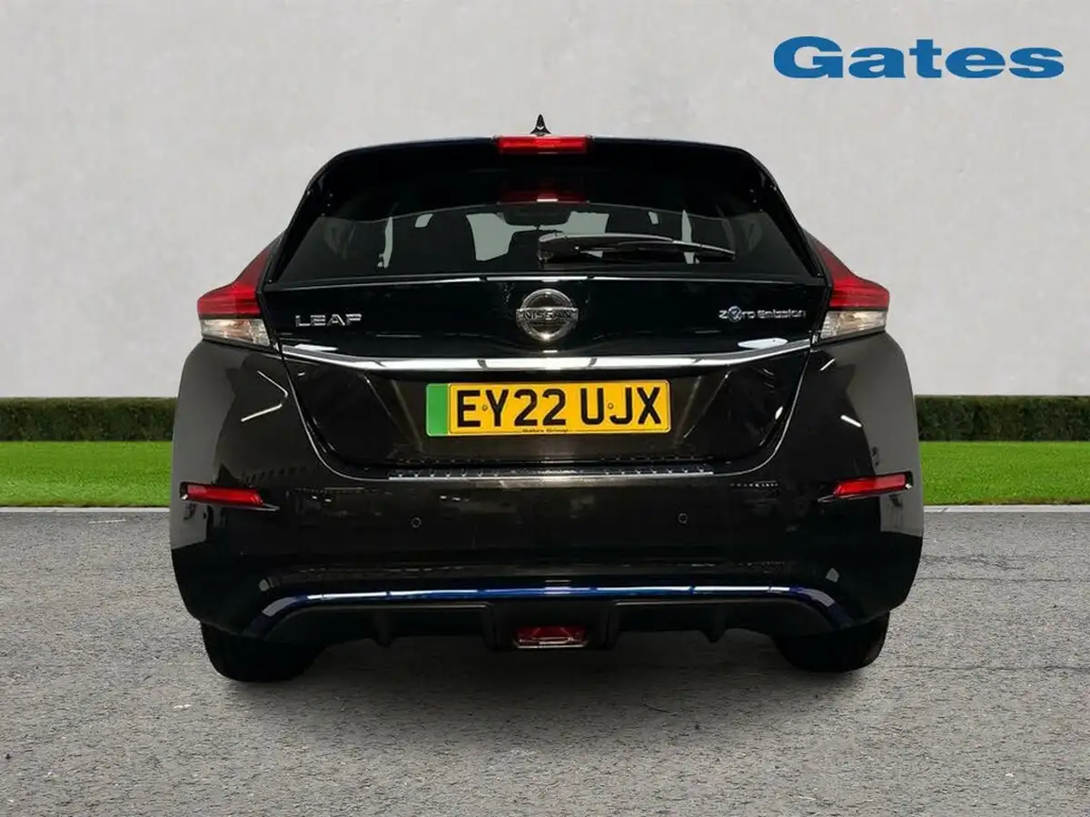 2022-nissan-leaf-e-tekna-big-5