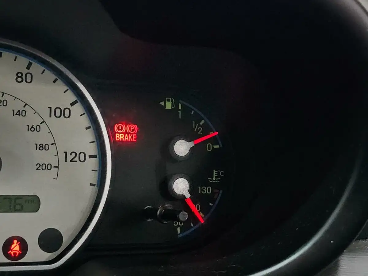 2010-hyundai-i10-12-classic-big-66