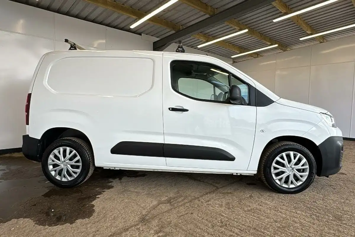 2021-citroen-berlingo-15bluehdi-1000-enterprise-100pseu6dt-e-ss-panel-big-5
