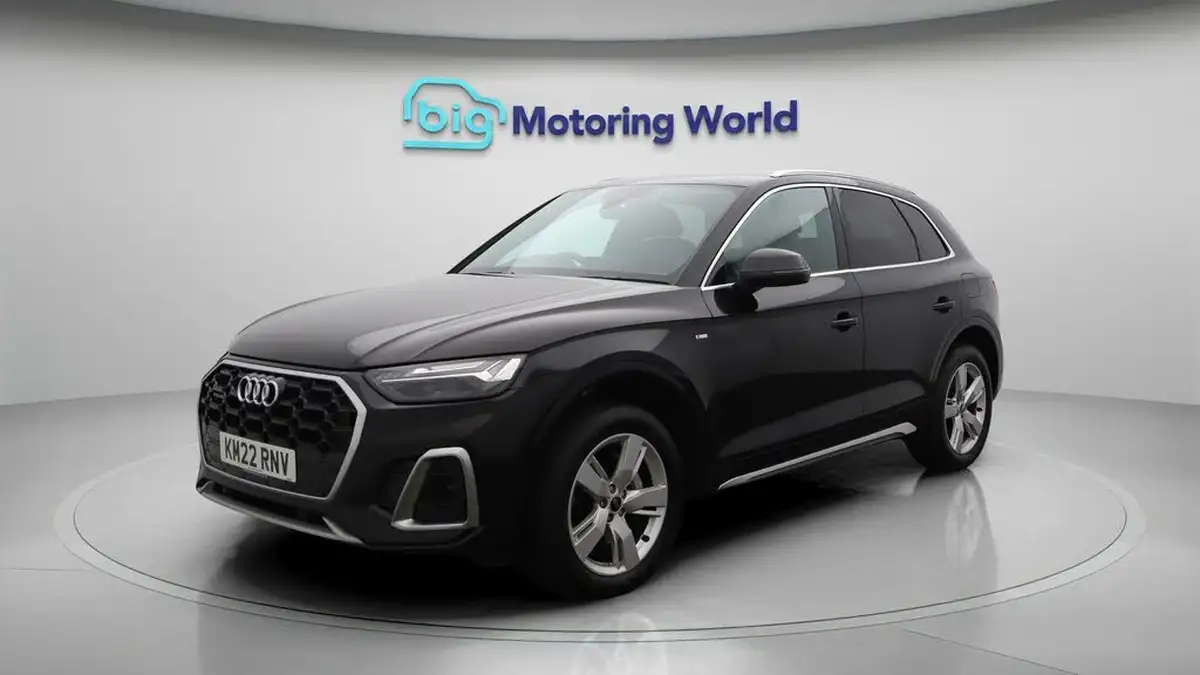 2022-audi-q5-20-50-tfsi-e-s-line-station-wagon-big-3