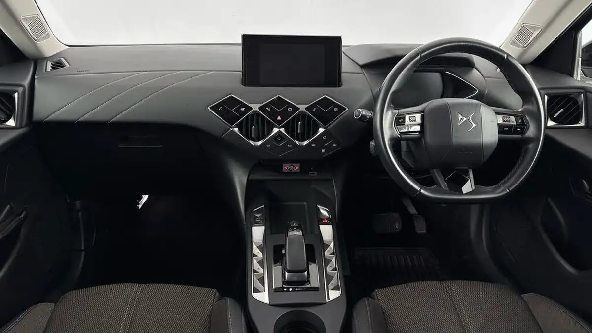 2021-ds-ds-3-crossback-e-tense-prestige-big-10