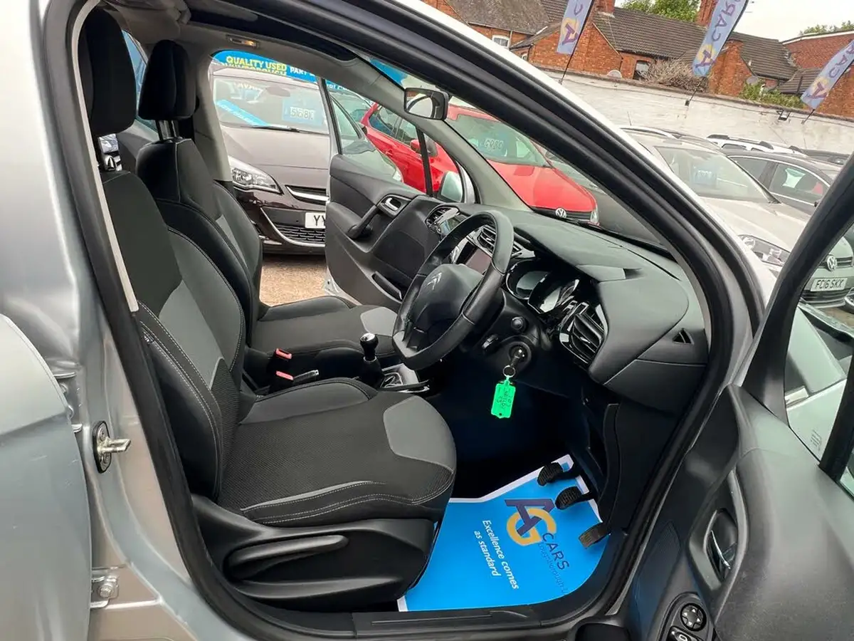 2011-citroen-c3-14-connexion-big-40