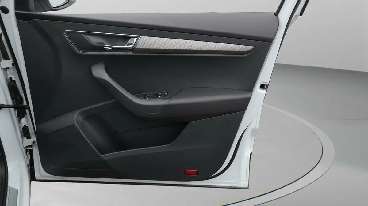 2023-skoda-karoq-15-tsi-se-l-dsg-big-15