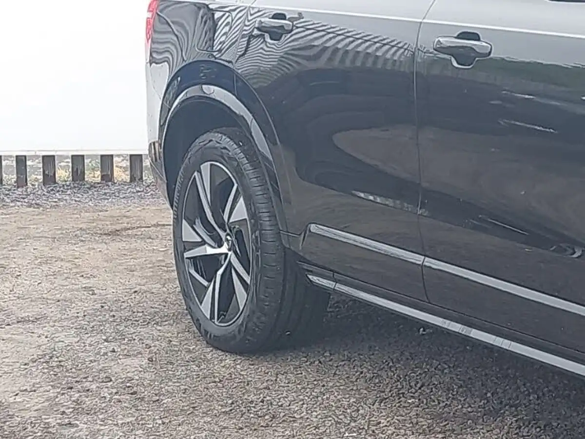 2024-volvo-xc90-20-b5-r-design-big-11