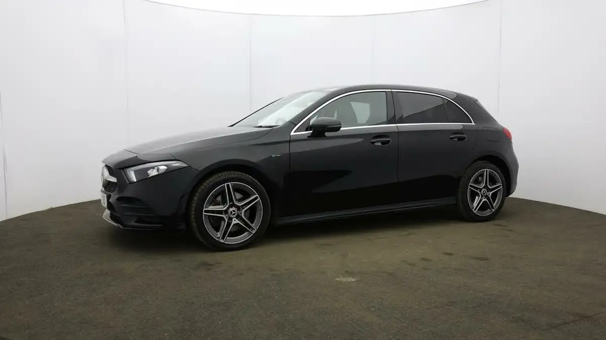 2021-mercedes-benz-a-class-13-a250e-amg-line-hatchback-5d-big-26