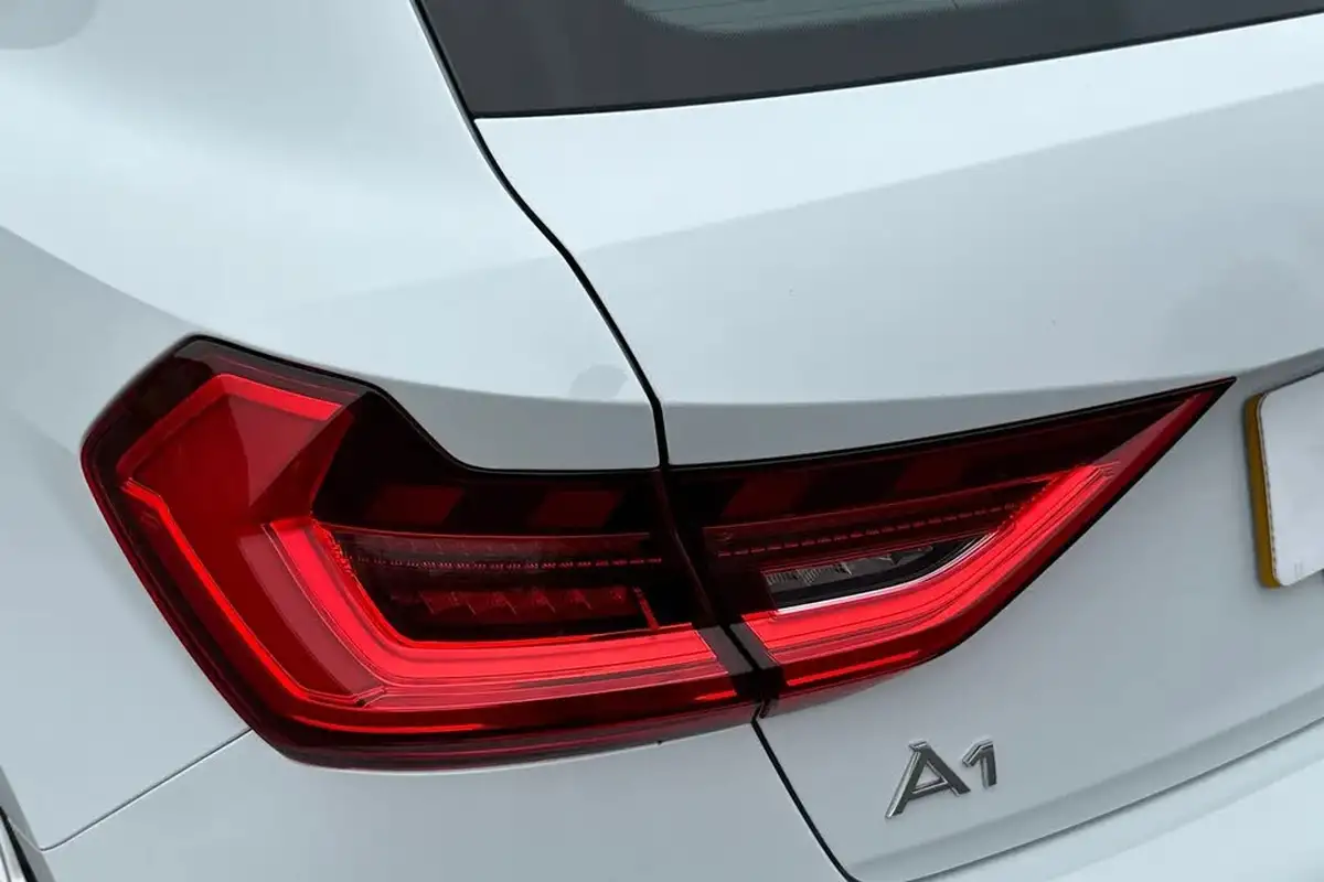 2023-audi-a1-10-30-tfsi-s-line-big-15