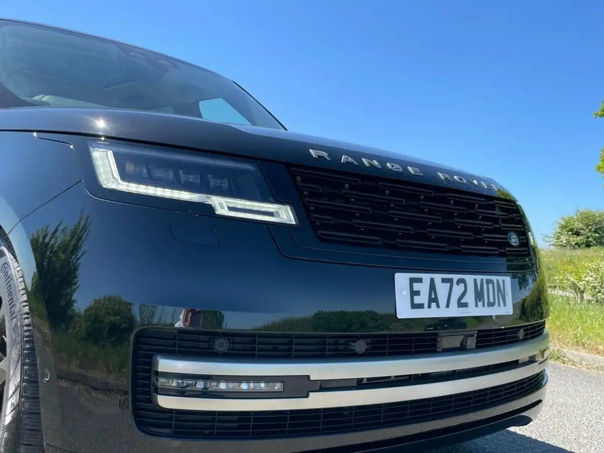 2022-land-rover-range-rover-30-d300-se-big-6