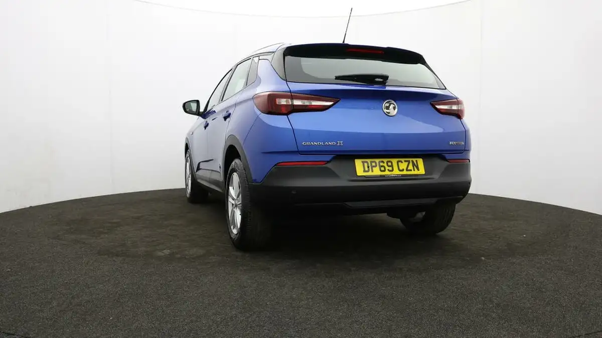 2020-vauxhall-grandland-x-15td-se-big-77