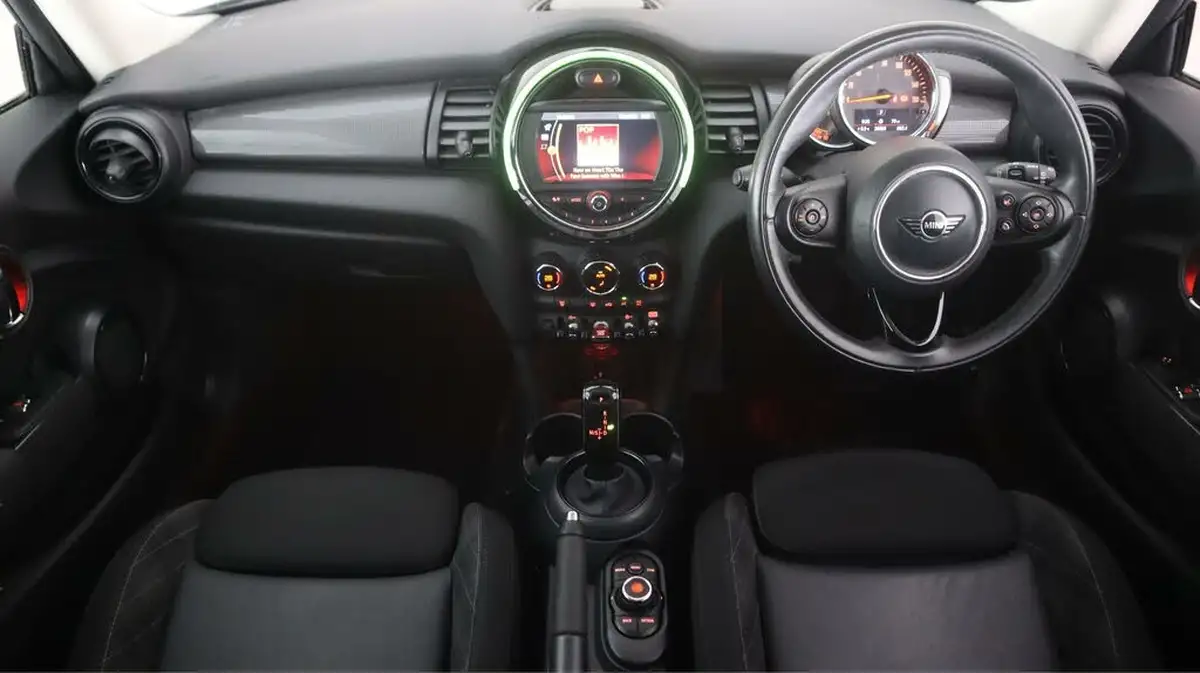 2018-mini-cooper-15-cooper-ss-hatchback-3d-auto-big-12