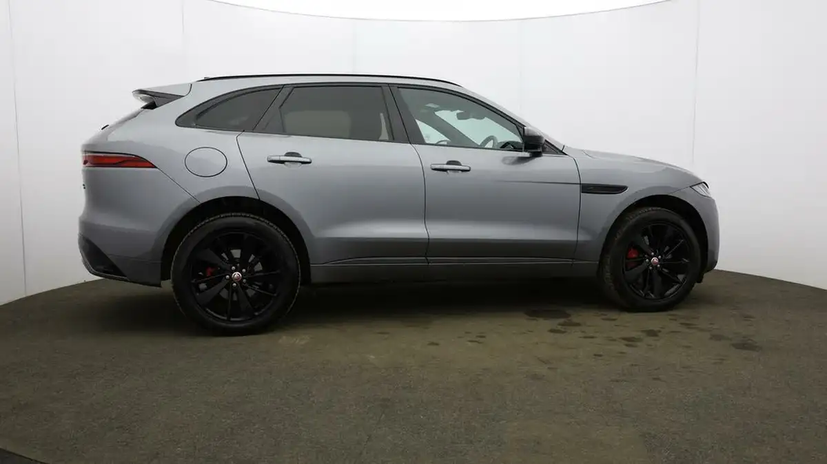 2022-jaguar-f-pace-20-p250-r-dynamic-black-big-53