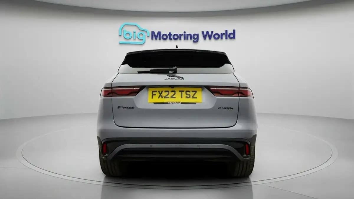 2022-jaguar-f-pace-20-p250-r-dynamic-black-big-5